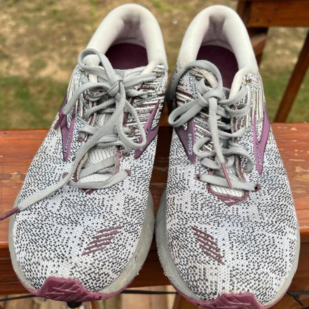 Brooks Adrenaline GTS 19 Mens 11 Gray Purple Running Sneakers 1202841B061